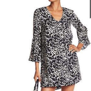 Charles Henry Bell Sleeve Shift Dress